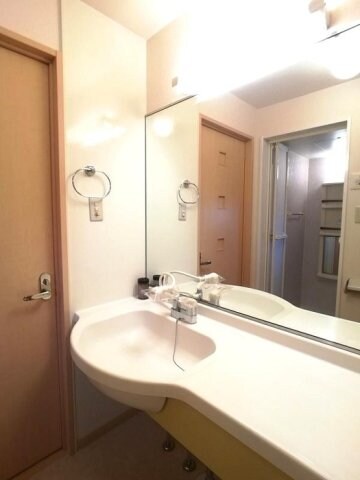 物件内観写真7　(洗髪洗面化粧台)