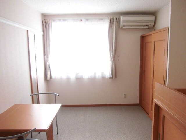 物件内観写真14　(リビングです)