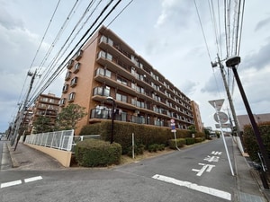ダイアパレス自治医大4番館外観写真