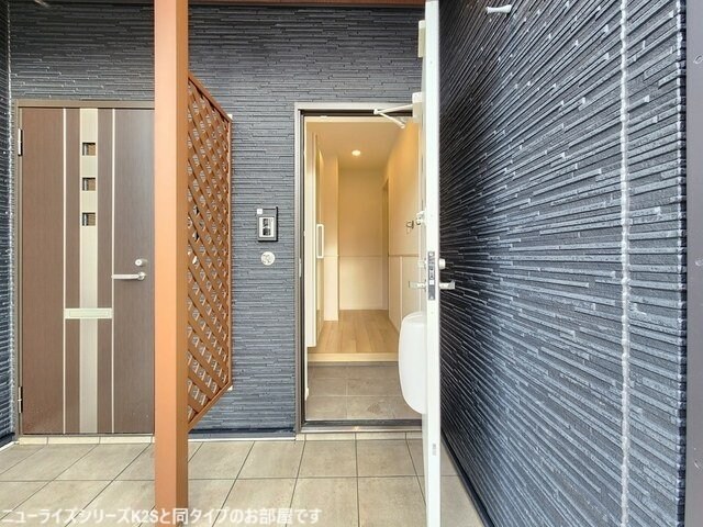 物件内観写真15　(きれいな玄関です)