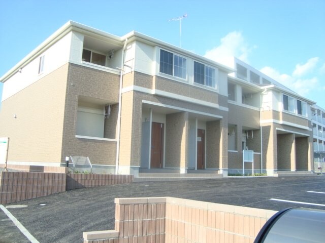 物件外観写真1　(外観写真（昼）)