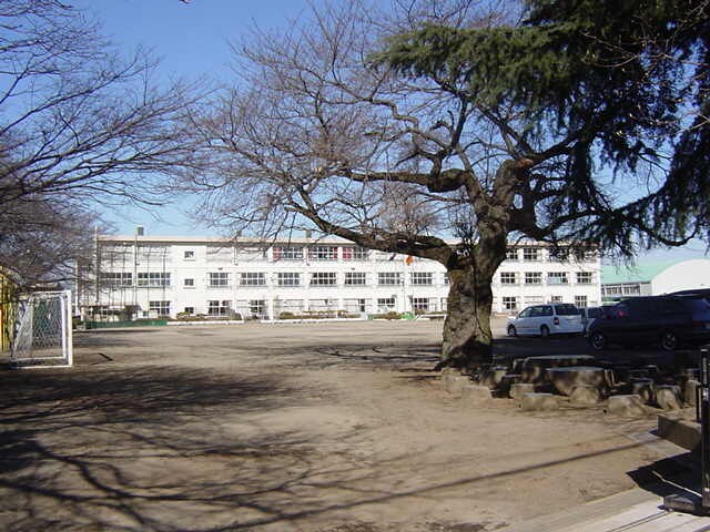 物件外観写真6　(上三川町立上三川小学校まで290ｍ)