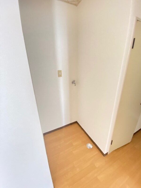 建物設備(洗濯機置き場)
