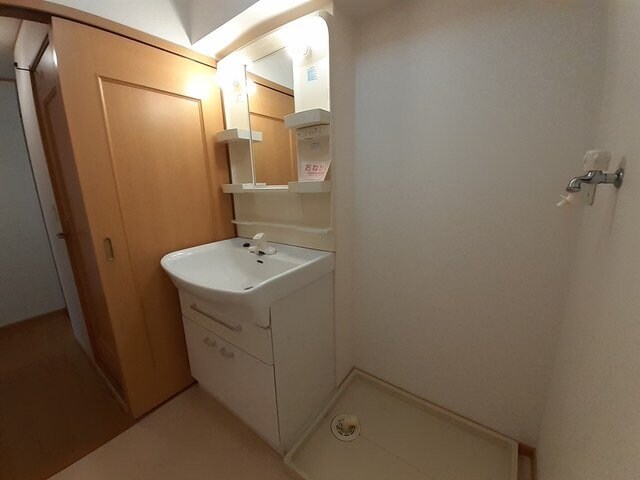 物件内観写真12　(使いやすい洗面所です)