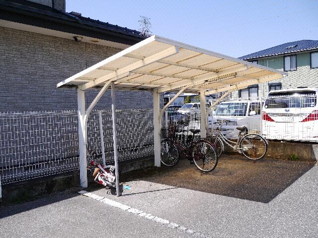 物件内観写真7　(駐輪場)