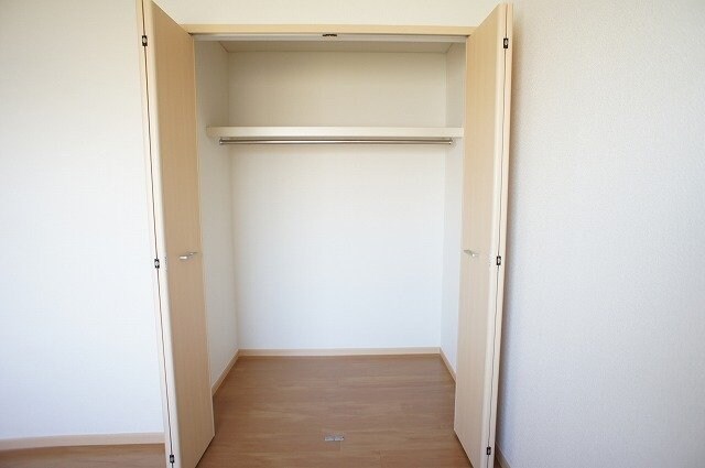 物件内観写真15　(大きなスペースがあり、収納には困りません)