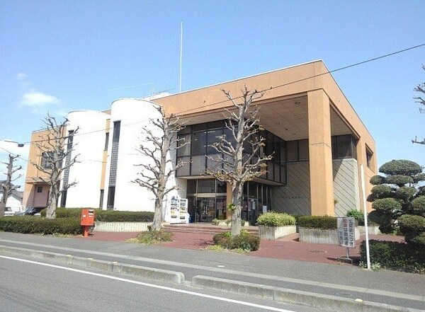 周辺環境(下野市立南河内図書館まで950m)