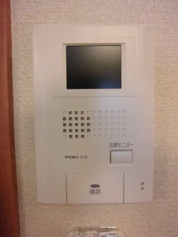 物件内観写真4　(モニター付きインターホン　※現況優先です。)