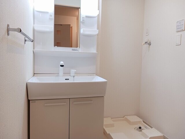 物件内観写真12　(洗面所です)