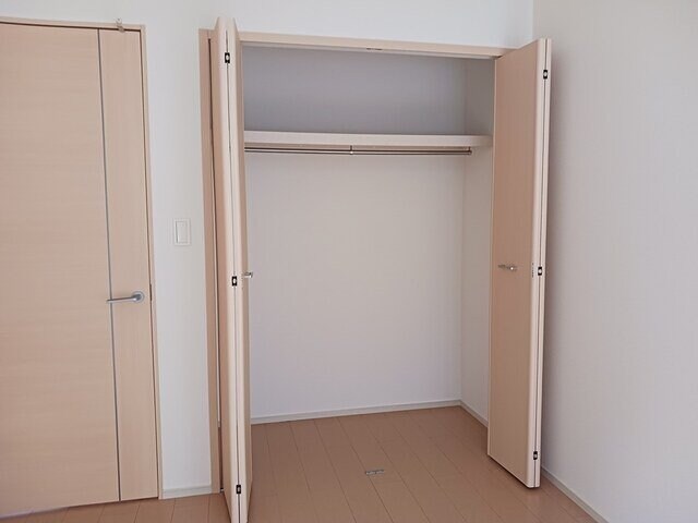 物件内観写真17　(収納スペース豊富です)