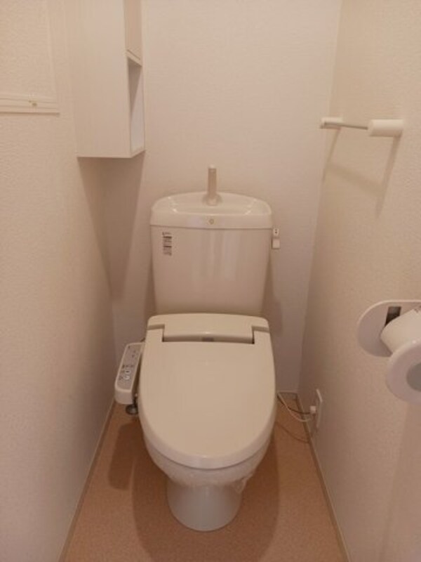 トイレ(ゆったりとした空間のトイレです)