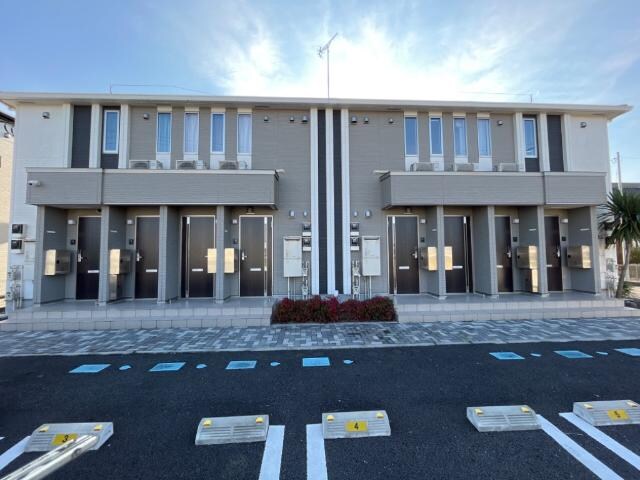 物件外観写真1　(外観写真（昼）)