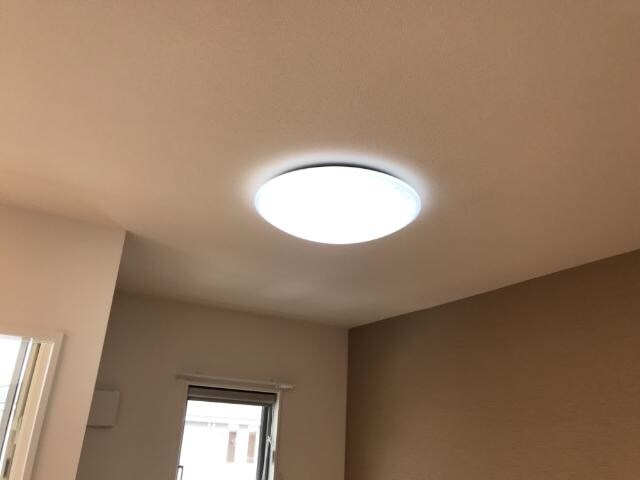 物件内観写真18　(照明器具)