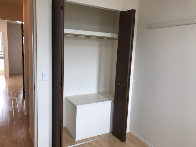 物件内観写真24　(クローゼット)