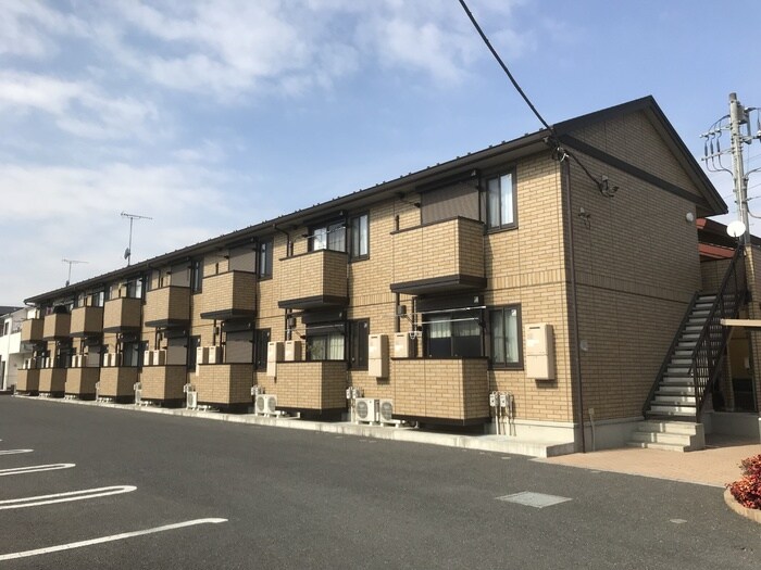 物件外観写真1　(建物外観)