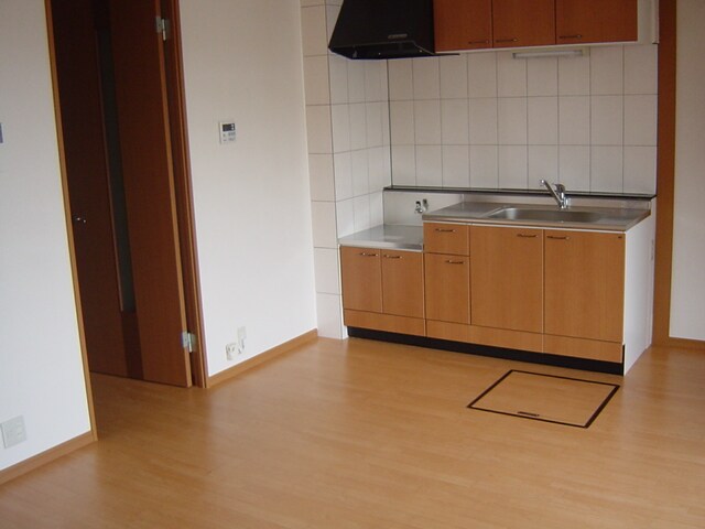 物件内観写真3　(リビング)