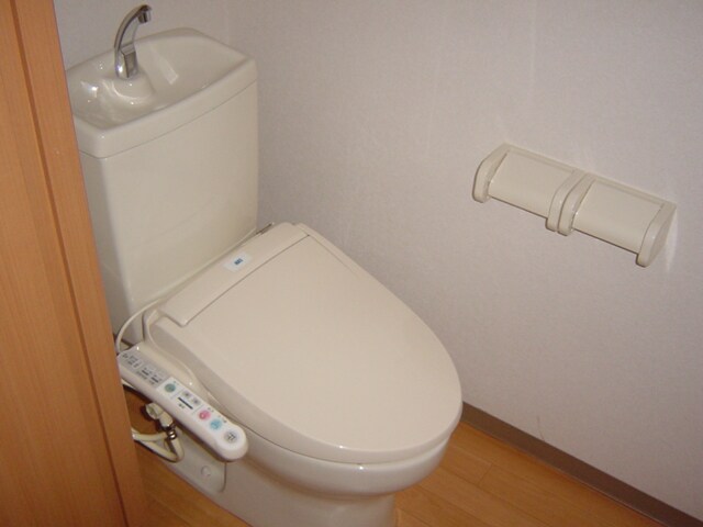 物件内観写真9　(トイレ)