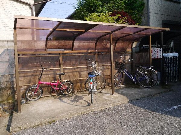建物設備(駐輪場)