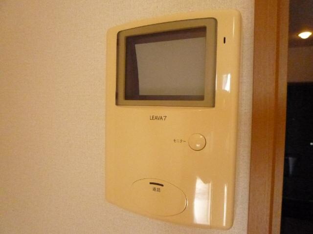 物件内観写真10　(カメラ付きインターホン)