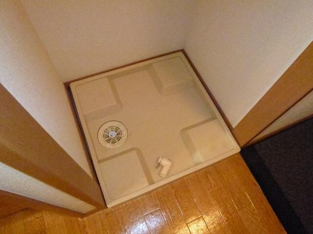 物件内観写真17　(洗濯機置場)