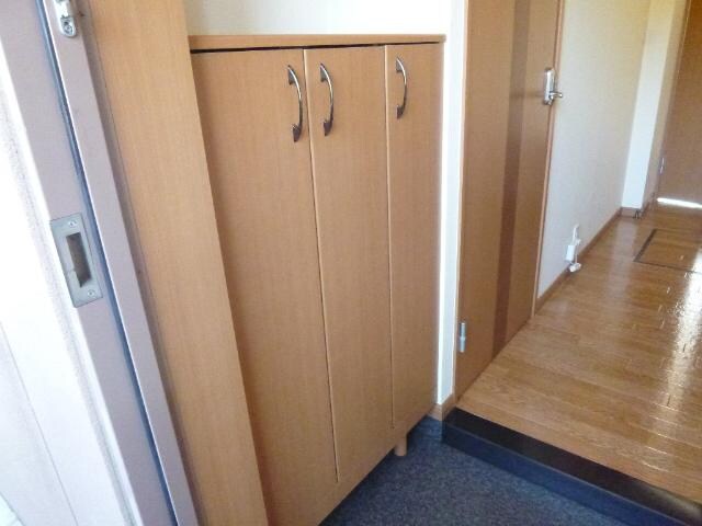 物件内観写真19　(下駄箱)