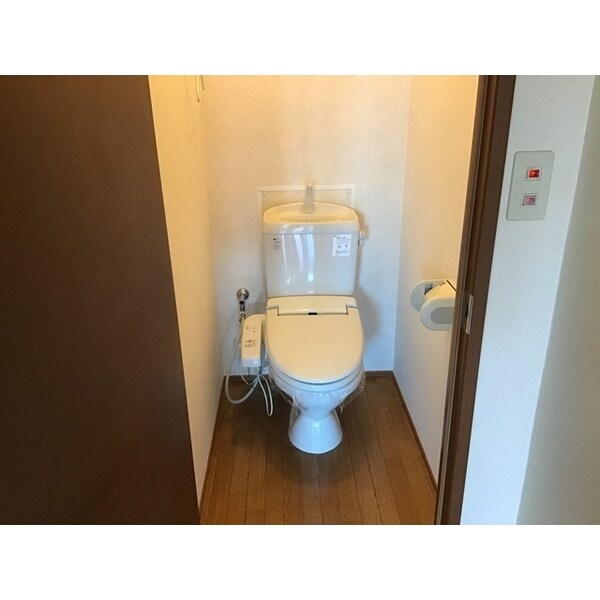 トイレ(清潔感のあるトイレです)