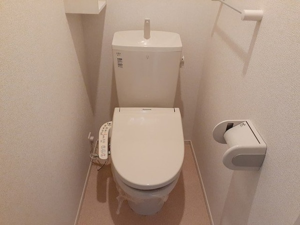 トイレ(シンプルで使いやすいトイレです)