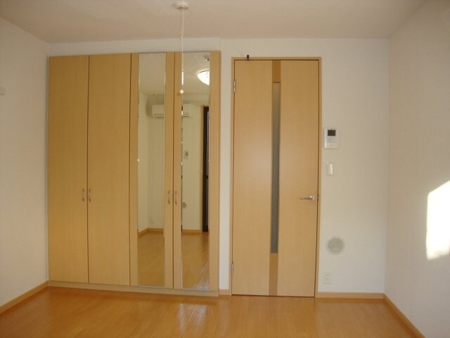 物件内観写真9　(洋室)