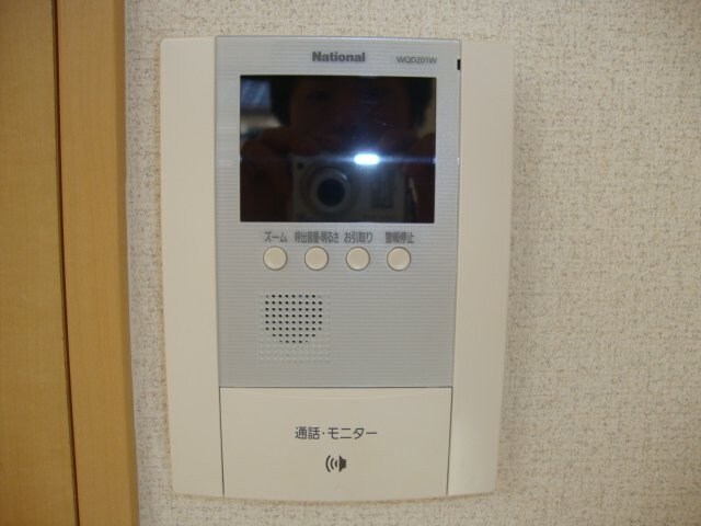 物件内観写真17　(カメラ付インターホン)