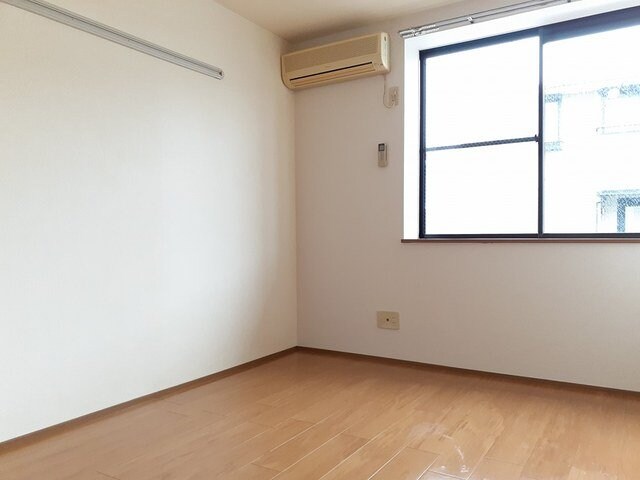 物件内観写真12　(過ごしやすい室内です)