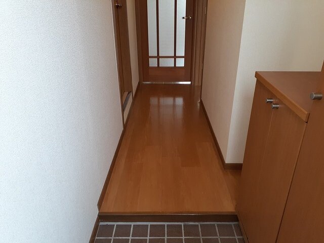 物件内観写真15　(きれいな玄関です)