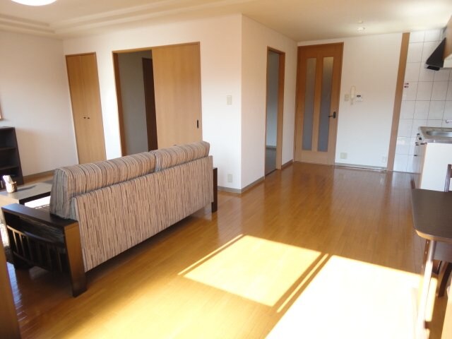 物件内観写真11　(リビング)