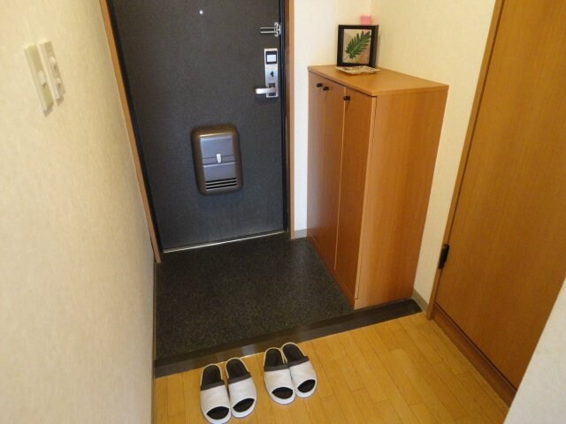 物件内観写真27　(玄関)