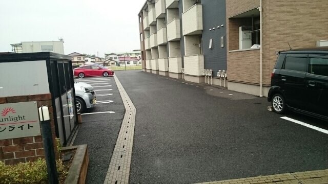 物件外観写真2　(駐車場があります)