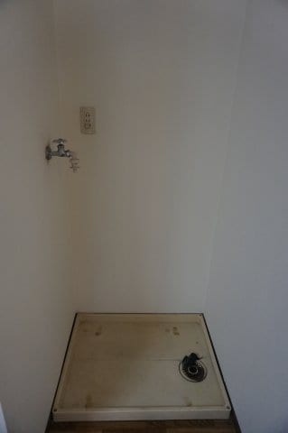 物件内観写真19　(洗濯機置き場)