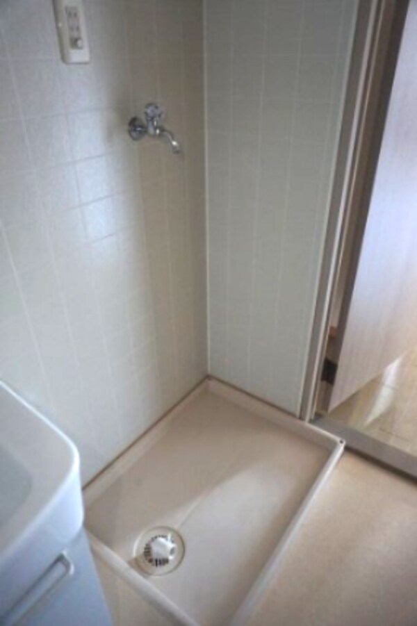 建物設備(洗濯機置き場)