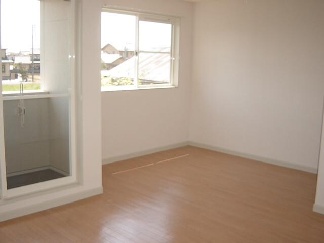 物件内観写真1　(室内)