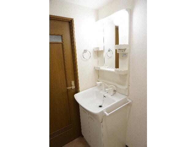 物件内観写真9　(洗髪洗面台)