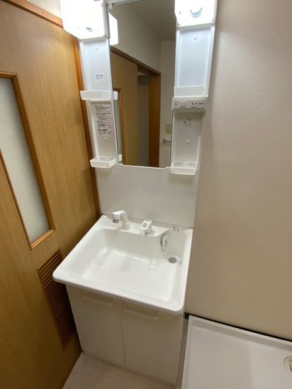 独立洗面台