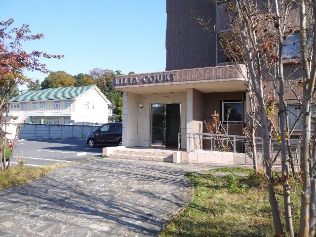 物件外観写真2　(エントランス部分)