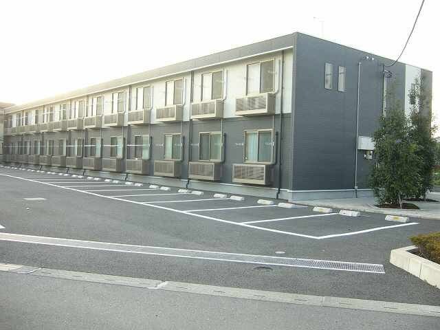 物件外観写真3　(落ち着いた雰囲気の外観です)