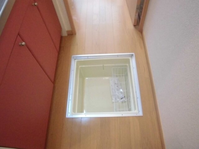 物件内観写真21　(内装は落ち着いています)