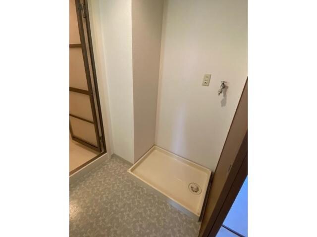 物件内観写真13　(洗濯機置き場)
