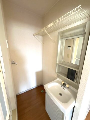 物件内観写真9　(洗面台)