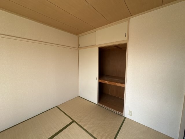 物件内観写真10　(収納)