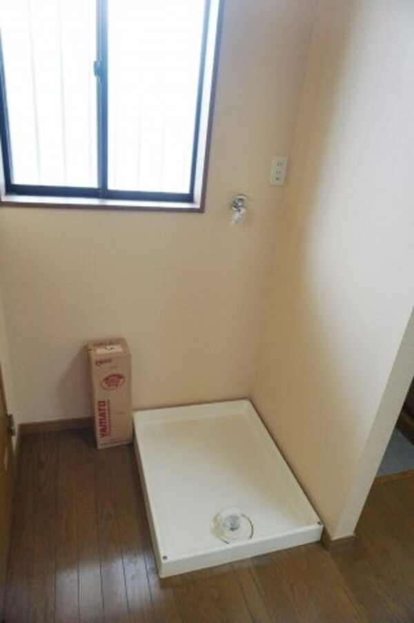 建物設備(洗濯機置き場)