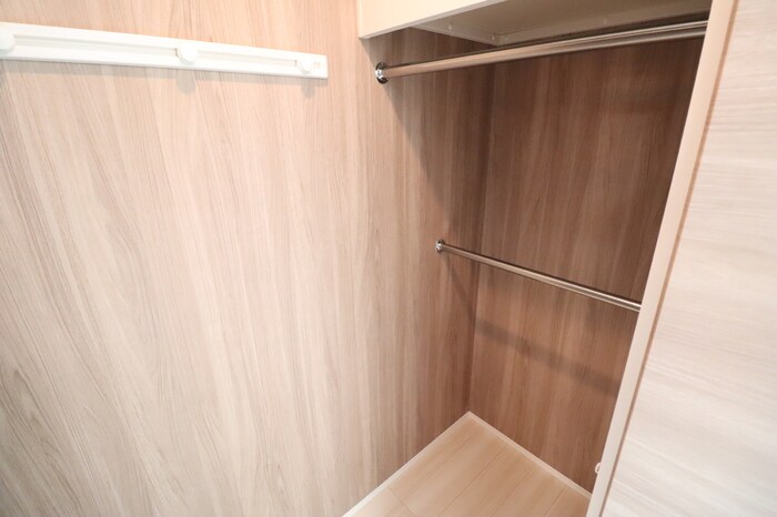 物件内観写真9　(ウォークインクローゼット)