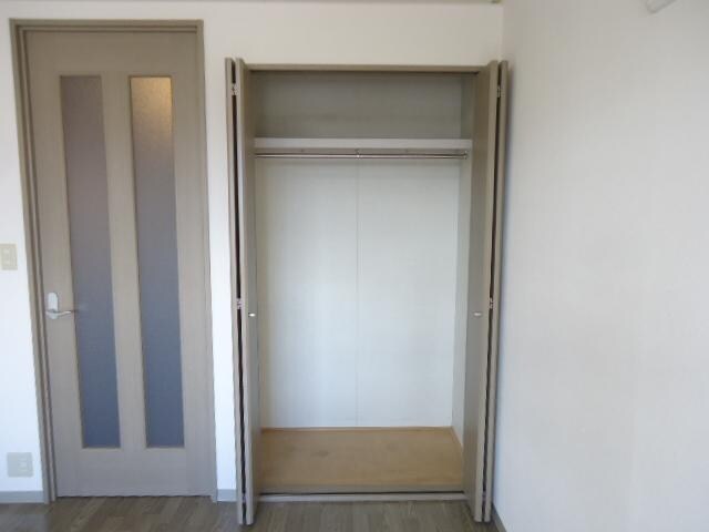 物件内観写真12　(クローゼット)