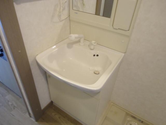 物件内観写真16　(洗髪洗面化粧台)