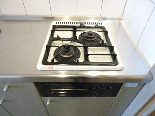 物件内観写真28　(２口ガスコンロ)